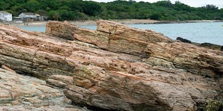 香港东平洲地质公园的沉积岩层