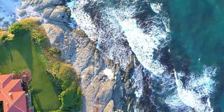 史诗般的海洋自然沙和岩石