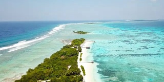 鸟瞰图的Canareef度假村马尔代夫，Herathera岛，阿杜环礁