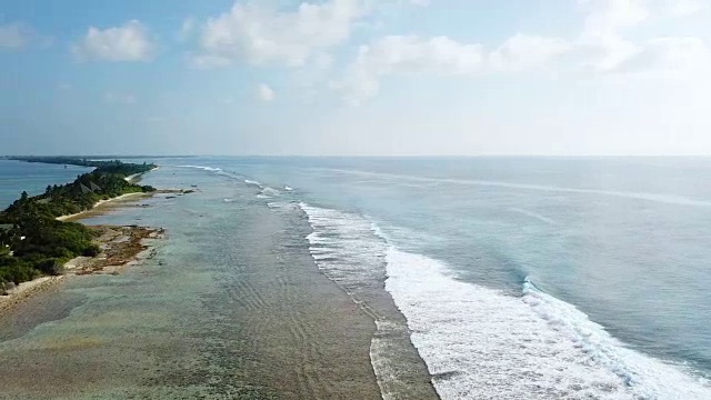 鸟瞰图的Canareef度假村马尔代夫，Herathera岛，阿杜环礁