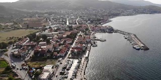 爱琴海小镇的航拍图