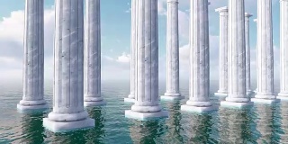 远海中古老的白色大理石柱
