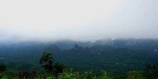 时光流逝，雾，山，动，云。泰国