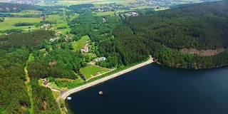 苏玛瓦国家公园乌拉瓦河上的尼尔斯科供水水库。西波西米亚的饮用水来源。捷克共和国，中欧。