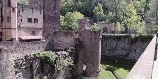 海德堡城堡，废墟之泉