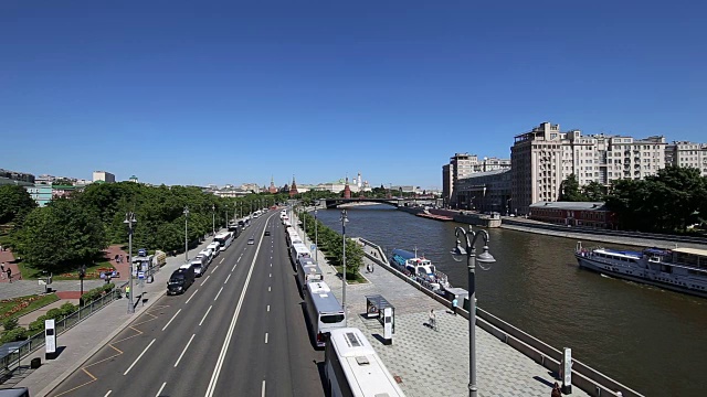 莫斯科河和克里姆林宫(日)，莫斯科，俄罗斯——莫斯科最受欢迎的观点