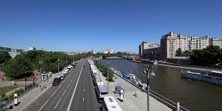 莫斯科河和克里姆林宫(日)，莫斯科，俄罗斯——莫斯科最受欢迎的观点