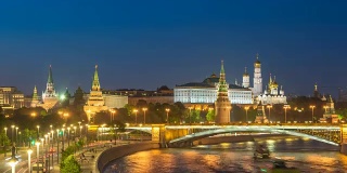 莫斯科城市天际线白天黑夜在克里姆林宫宫殿红场和莫斯科河，莫斯科俄罗斯4K时间流逝