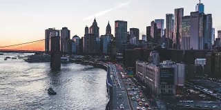 T/L WS TD布鲁克林大桥和曼哈顿天际线日落