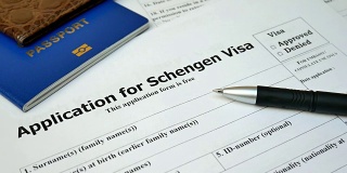 持护照申请申根签证，出国申请和许可