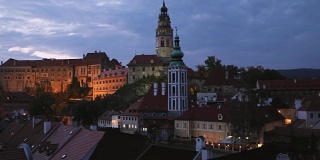 捷克共和国，Cesky Krumlov。《秋夜夜景》、《塔》、《城景》。联合国教科文组织世界遗产