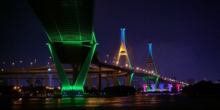普密蓬大桥横跨湄南河