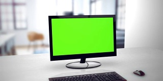 绿色屏幕的电脑显示器