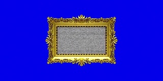 镜头放大到蓝色背景上的金色相框。电视噪音和绿色色度键在屏幕上播放。3 d动画。