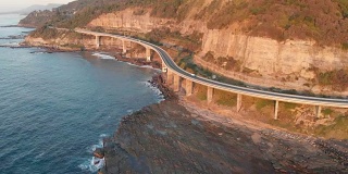 澳大利亚新南威尔士州大太平洋驾驶海崖大桥早间航拍画面