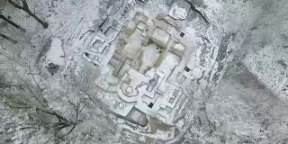 挖掘一座古老的东正教庙宇
