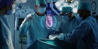 外科医生戴着增强现实眼镜在动画3D心脏模型的帮助下进行心脏手术。用手势做困难的心脏移植手术。互动动画显示生命体征。未来的医院。