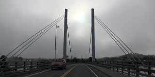 锡特卡横跨太平洋的公路桥。