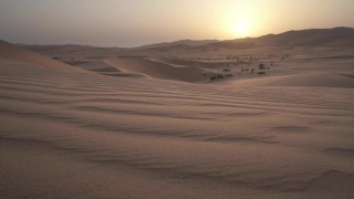 美丽的Rub al Khali沙漠在日出库存录像视频素材模板下载