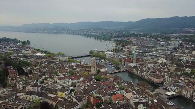 瑞士傍晚时间苏黎世市景湖畔航拍全景4k