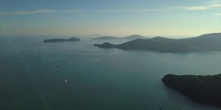 日落时间普吉岛海岸线视图航空全景4k泰国