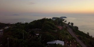 日落之夜，照亮普吉岛著名的视点空中全景4k泰国