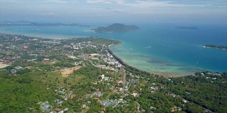 晴天普吉岛海岸线高空高空鸟瞰4k泰国