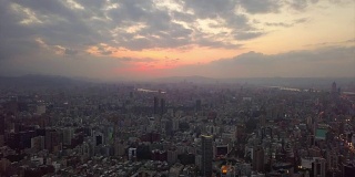 台湾日落天空台北城市景观高空中全景4k