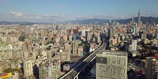 台湾晴天台北市交通街道路口中心航拍全景4k