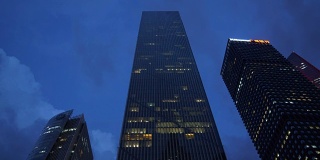夜光照亮广州市区著名的摩天大楼大厦全景4k中国