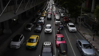 2018年6月3日，泰国曼谷沙吞路交通拥堵视频素材模板下载
