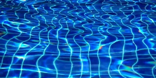 SLO MO游泳池表面涟漪