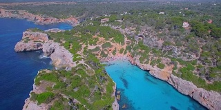 Caló des Moro (Cala de Sa Comuna)， Cala s’almunia和Castellet de levant半岛在东海岸附近Cala lombards和Santanyí在西班牙巴利阿里岛的马略卡/西班牙