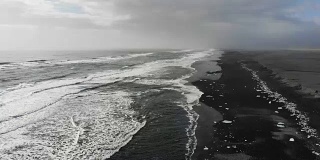 钻石海滩，冰岛南部的黑沙滩
