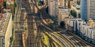 铁路轨道是欧洲主要的火车站，交通基础设施，行程