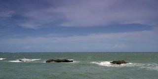 Gibara，海中的岩石