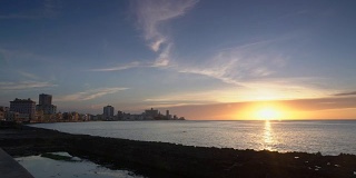 哈瓦那马勒孔的日落
