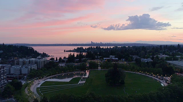 贝尔维尤华盛顿空中景观公园市中心日落朝西雅图