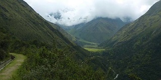 萨尔坎泰山脉徒步旅行