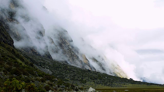 圣克鲁斯徒步旅行瓦拉兹山