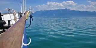 在瑞士的湖上航行