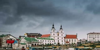 白俄罗斯明斯克。圣灵大教堂的景色。著名地标，白俄罗斯主要东正教教堂。时光流逝，时光流逝，时光流逝