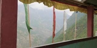 从尼泊尔的高海拔修道院，村庄Prok，马纳斯鲁徒步旅行。