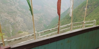 从尼泊尔的高海拔修道院，村庄Prok，马纳斯鲁徒步旅行。