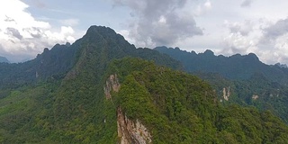 泰国Khao Sok山的鸟瞰图