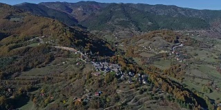 一个山村的鸟瞰图，Drvengrad, Mokra Gora