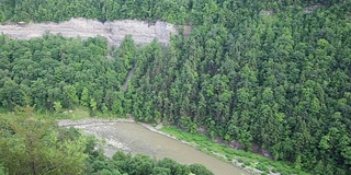 杰纳西河峡谷